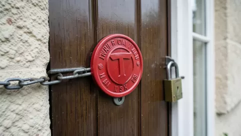 Jak sprawdzić czy nieruchomość jest zajęta przez komornika